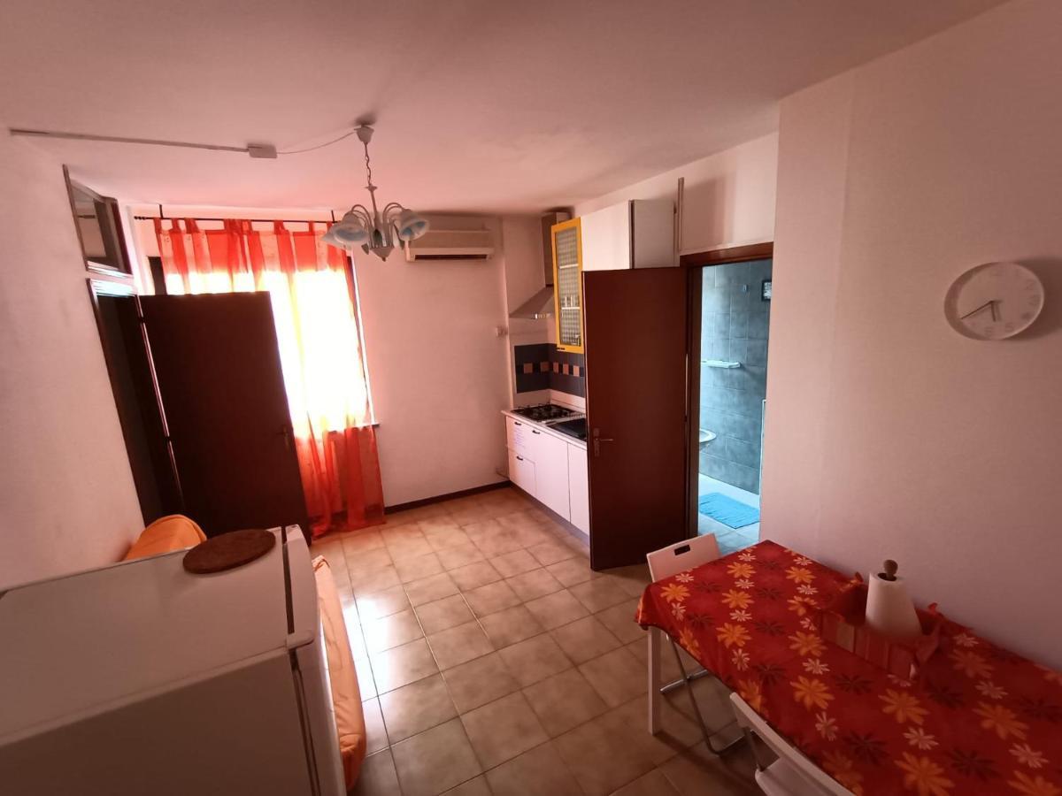 Monolocale Andrea Apartman Navacchio Kültér fotó